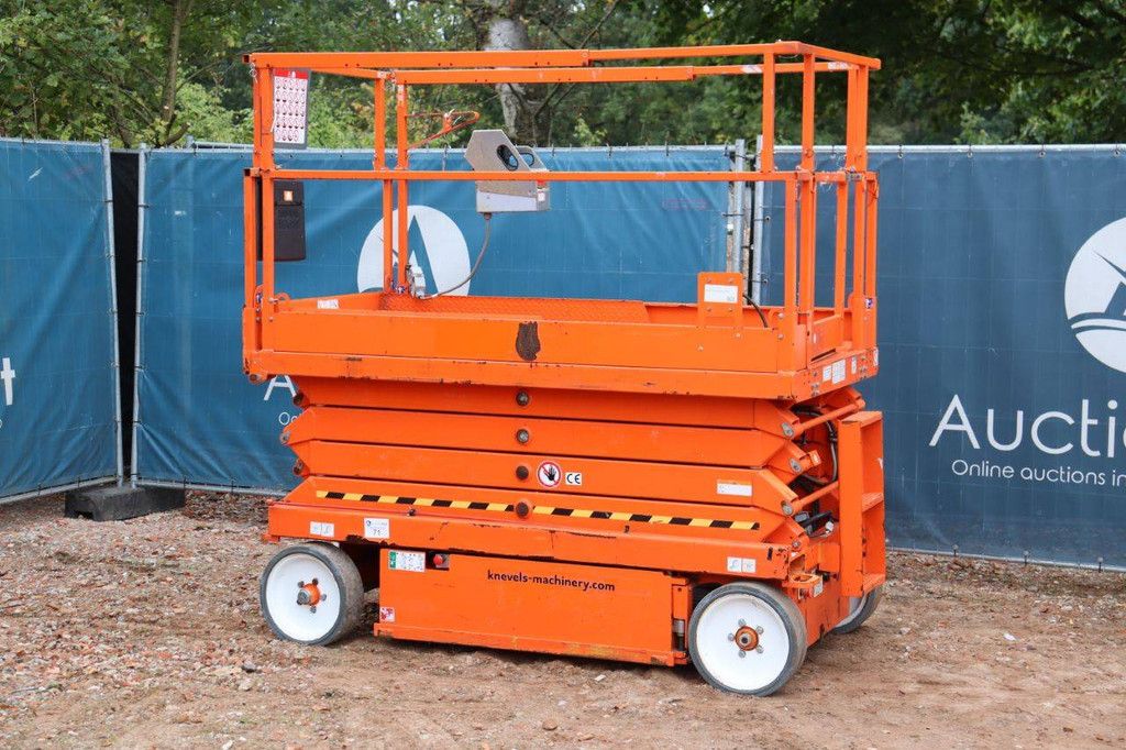 Scissor Lift Skyjack SJ4626 Electric 9.9m 2015