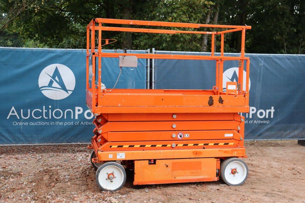 Scissor Lift Skyjack SJ4626 Electric 9.9m 2015
