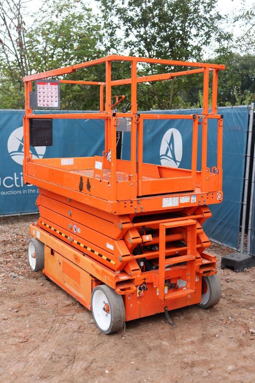 Scissor Lift Skyjack SJ4626 Electric 9.9m 2015