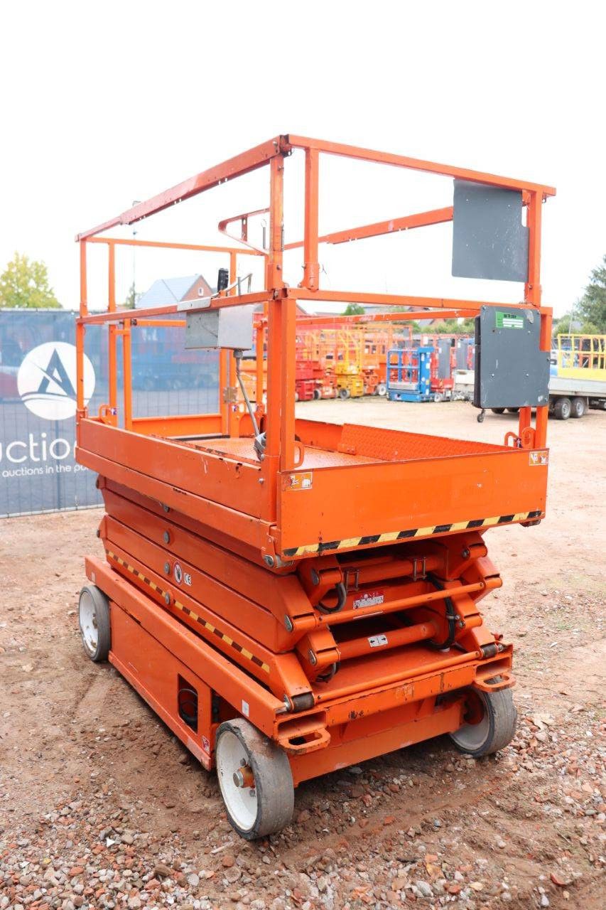 Scissor Lift Skyjack SJ4626 Electric 9.9m 2015