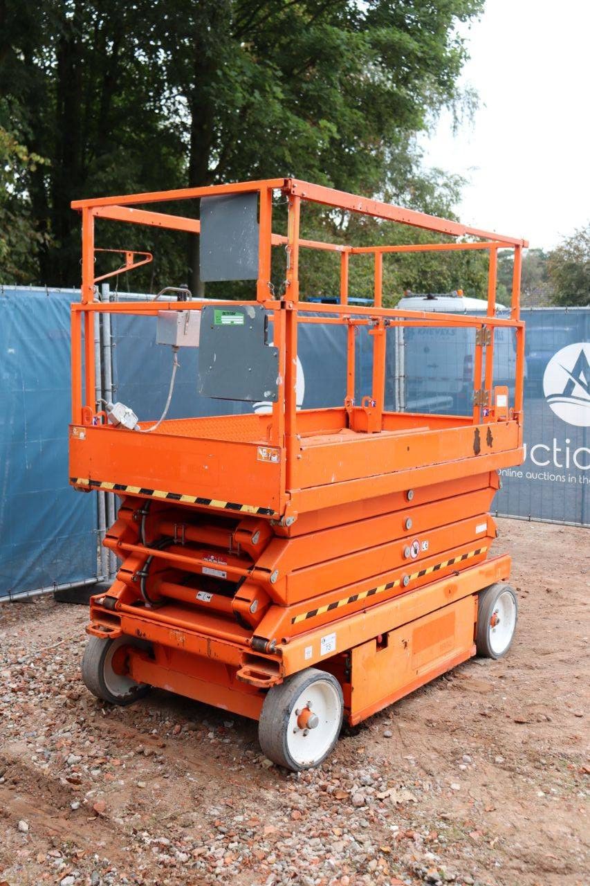 Scissor Lift Skyjack SJ4626 Electric 9.9m 2015