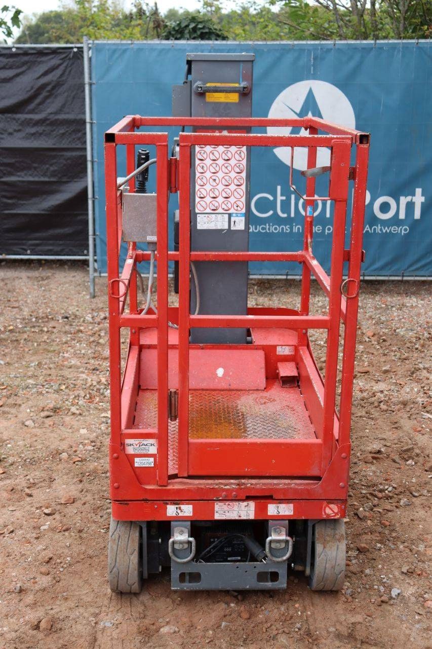 Skyjack SJ12 Elektrischer Mastlift 5,66 m 2015