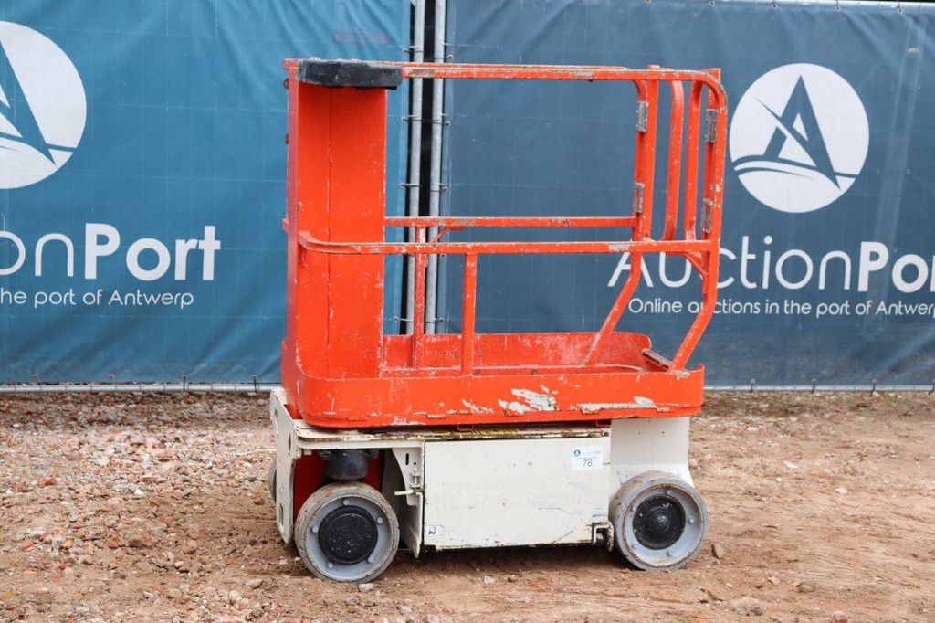 JLG 1230ES Electric Mast Lift 5.66m