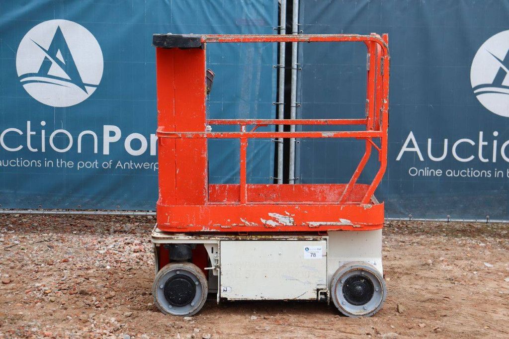 JLG 1230ES Electric Mast Lift 5.66m