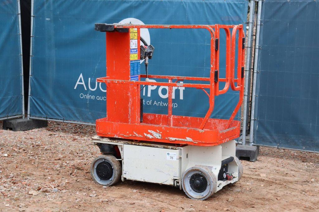 JLG 1230ES Electric Mast Lift 5.66m
