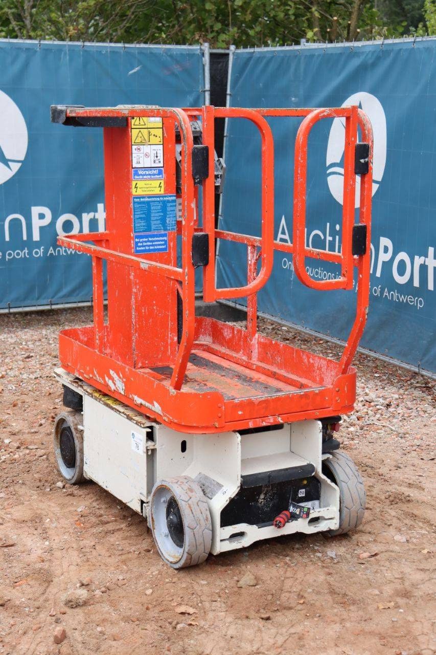 JLG 1230ES Electric Mast Lift 5.66m