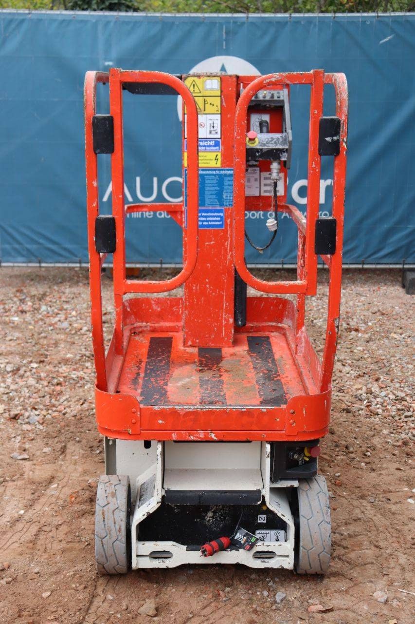 JLG 1230ES Electric Mast Lift 5.66m