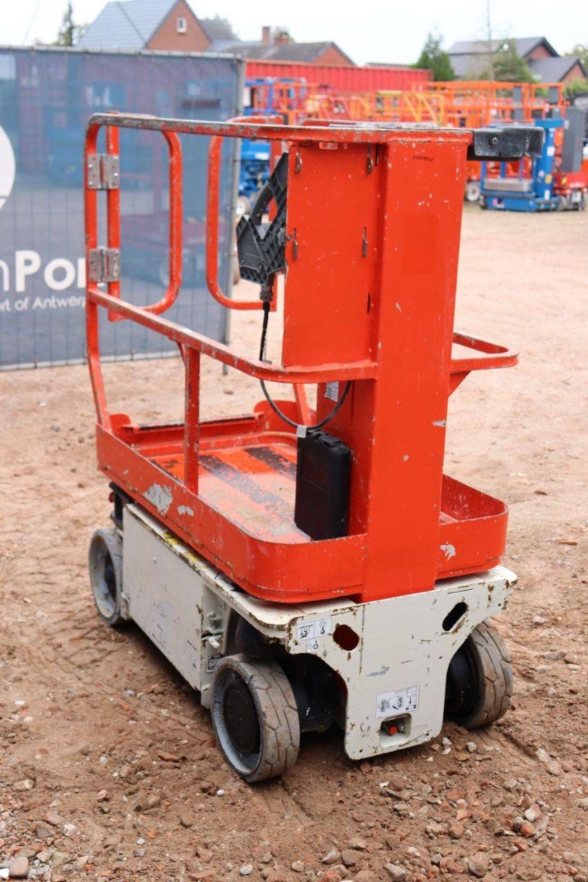 JLG 1230ES Electric Mast Lift 5.66m