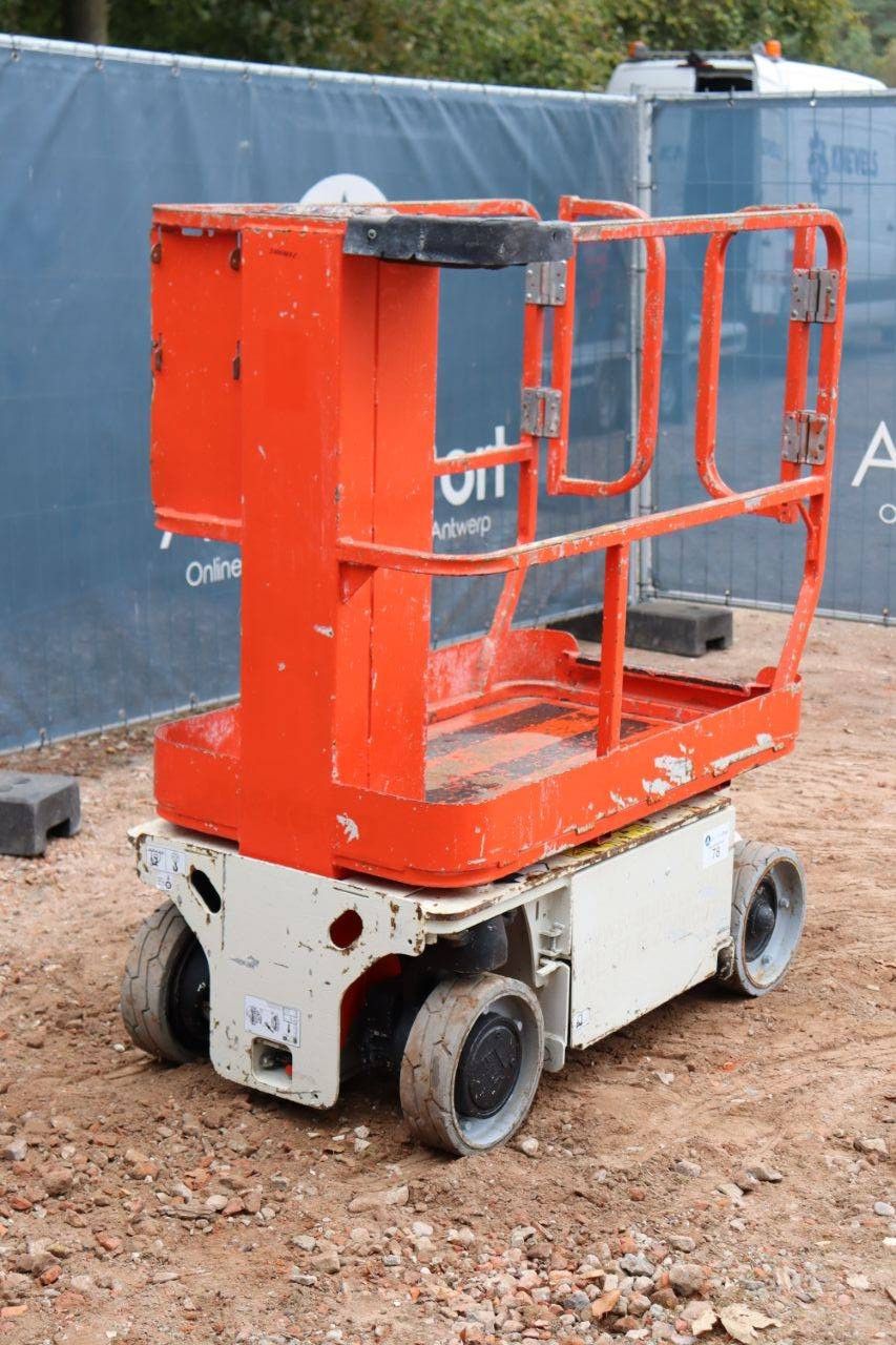 JLG 1230ES Electric Mast Lift 5.66m
