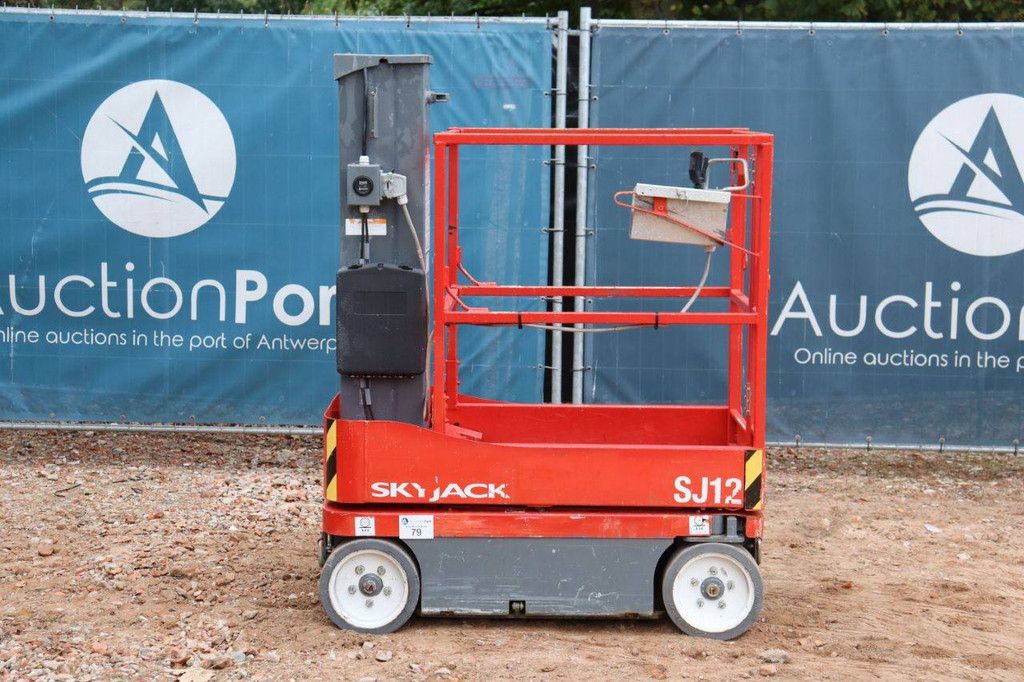 Skyjack SJ12 Elektrischer Mastlift 5,66 m 2015