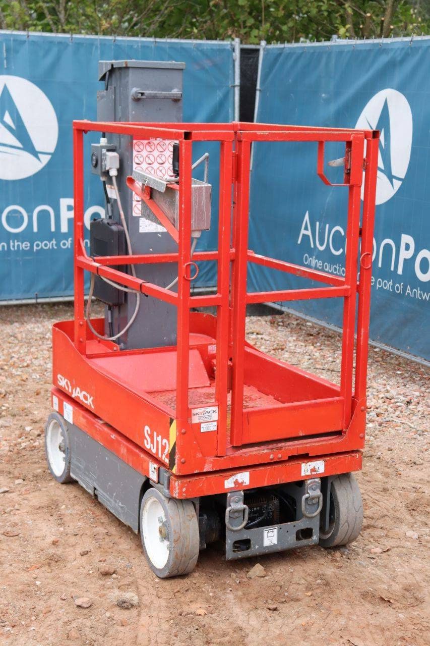 Skyjack SJ12 Elektrischer Mastlift 5,66 m 2015