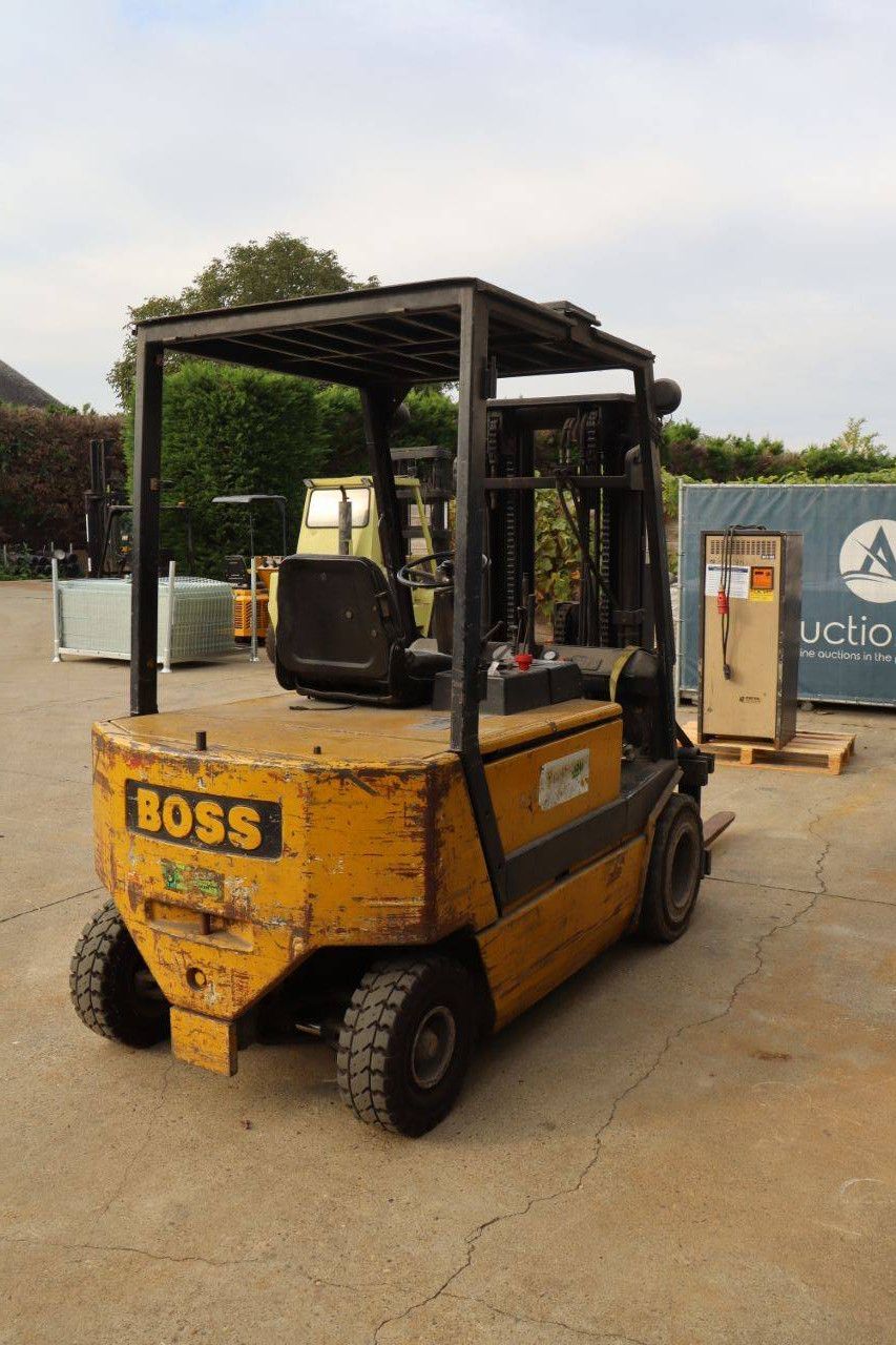 Gabelstapler Boss PE30MK Elektro 3000kg 4,35m 1990