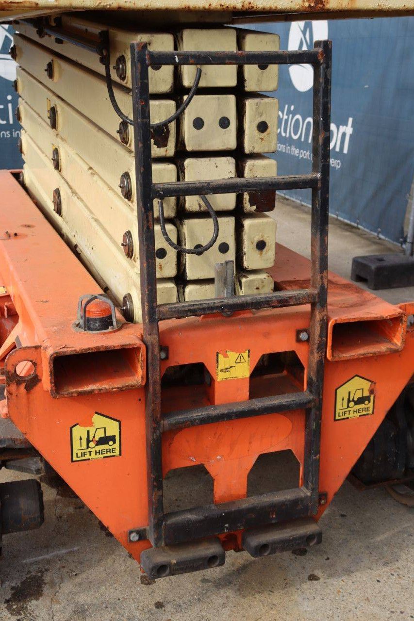 Scissor lift Holland Lift ECOSTAR HL-11816 Electric 13.8m 2013