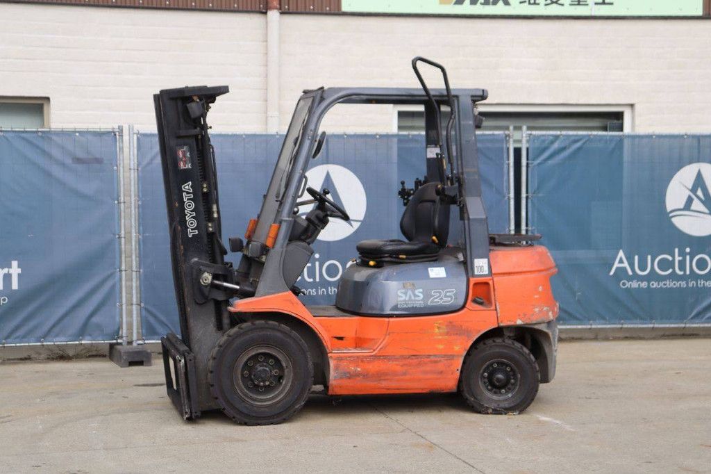 Heftruck Toyota 42-7FGF25 LPG 2500kg 4.7m 2003