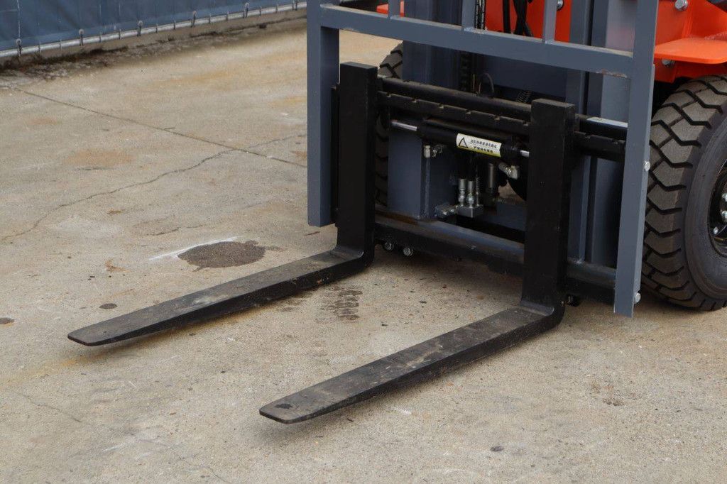 Forklift VMAX CPCD20 Diesel 2000kg 3m 2023 New
