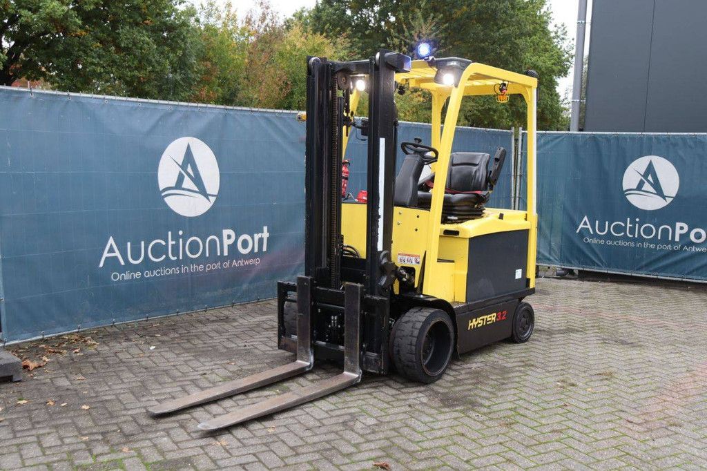 Hyster E3.2XN Electric Forklift 2410kg 3.3m 2015