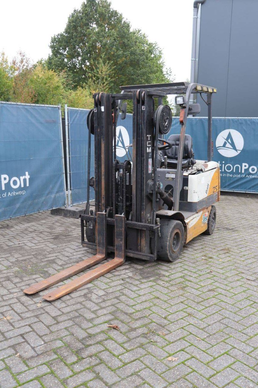 Gabelstapler TCM FB25-6 Elektro 2500kg 4,35m 2000