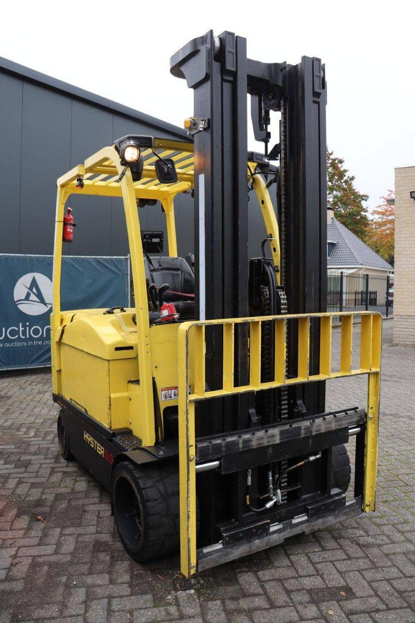 Hyster E5.5XN Electric Forklift 4960kg 5.75m 2015