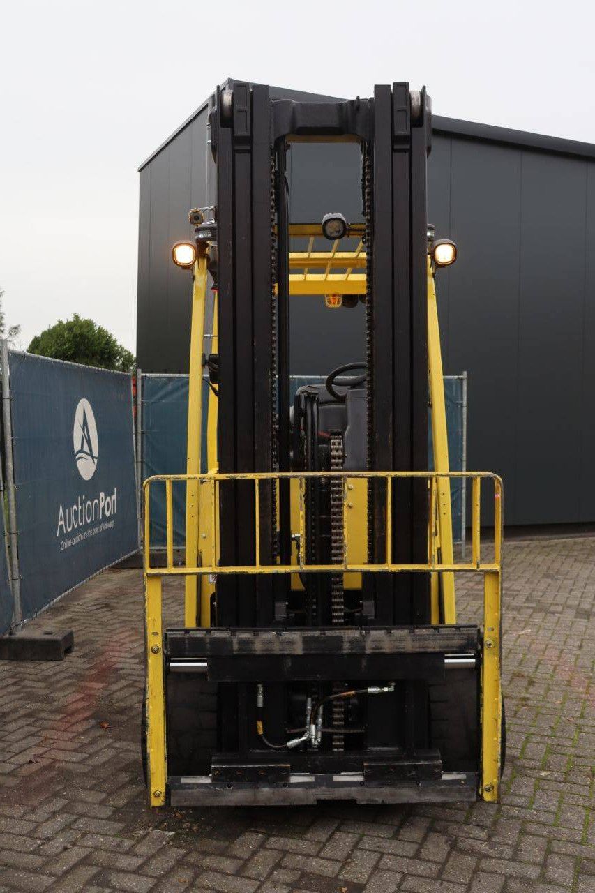 Hyster E5.5XN Electric Forklift 4960kg 5.75m 2015