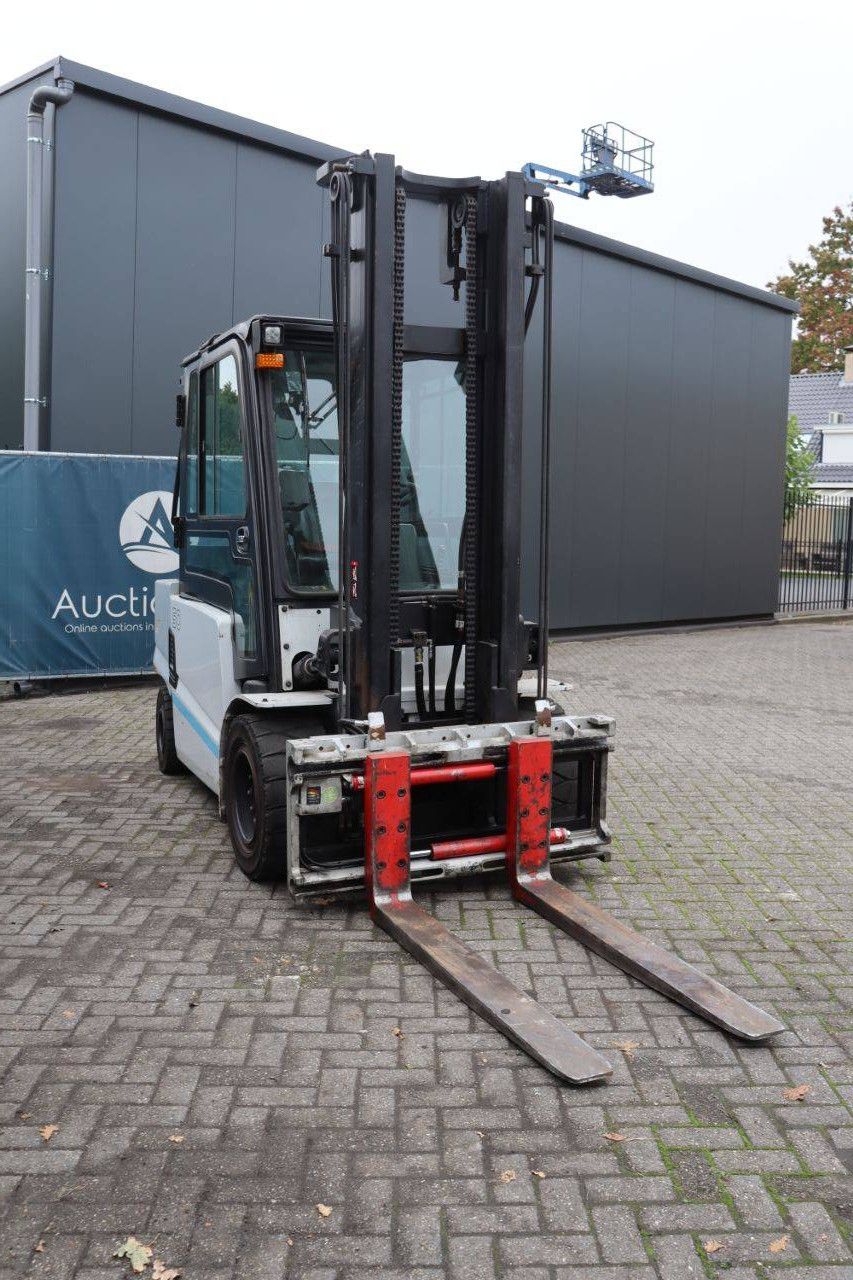 Unicarriers HX50 Elektro-Gabelstapler 5000 kg 3,92 m 2016