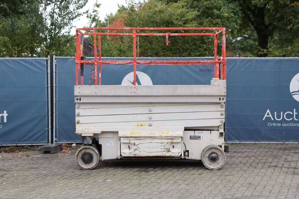 Scissor Lift Oshkosh 2646ES Electric 9.92m 2014