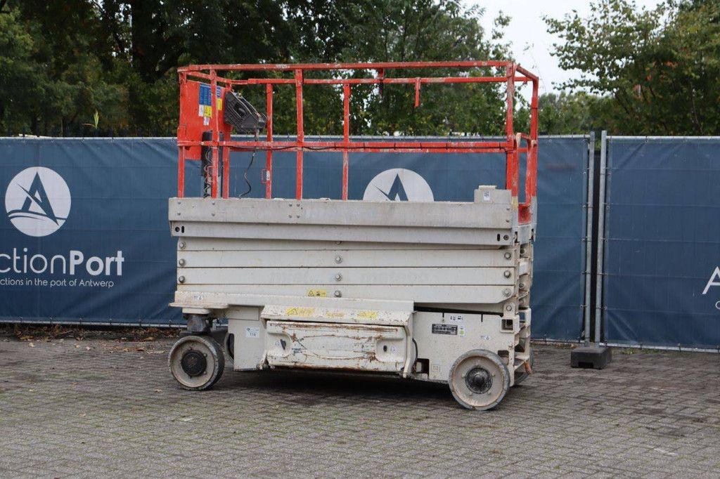 Scissor Lift Oshkosh 2646ES Electric 9.92m 2014