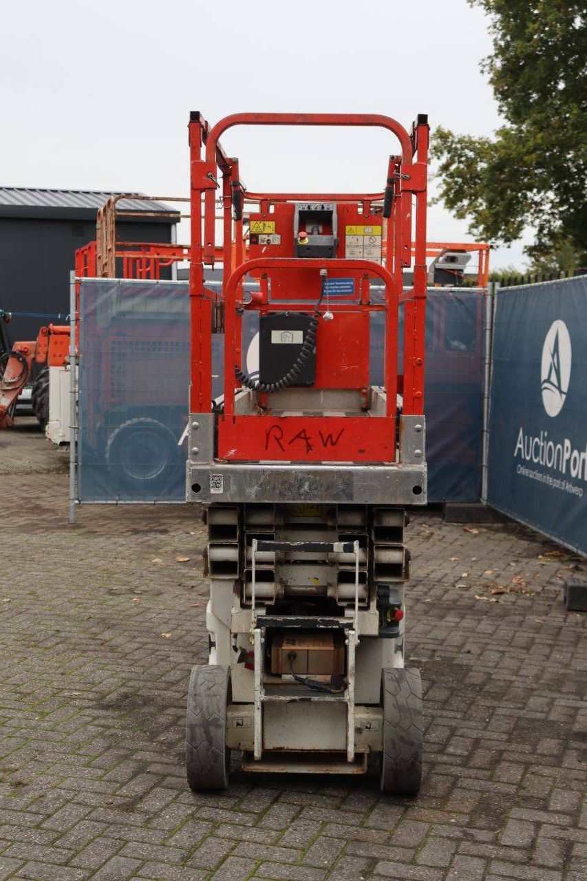 JLG 2030ES Electric Scissor Lift 8.1m 2014