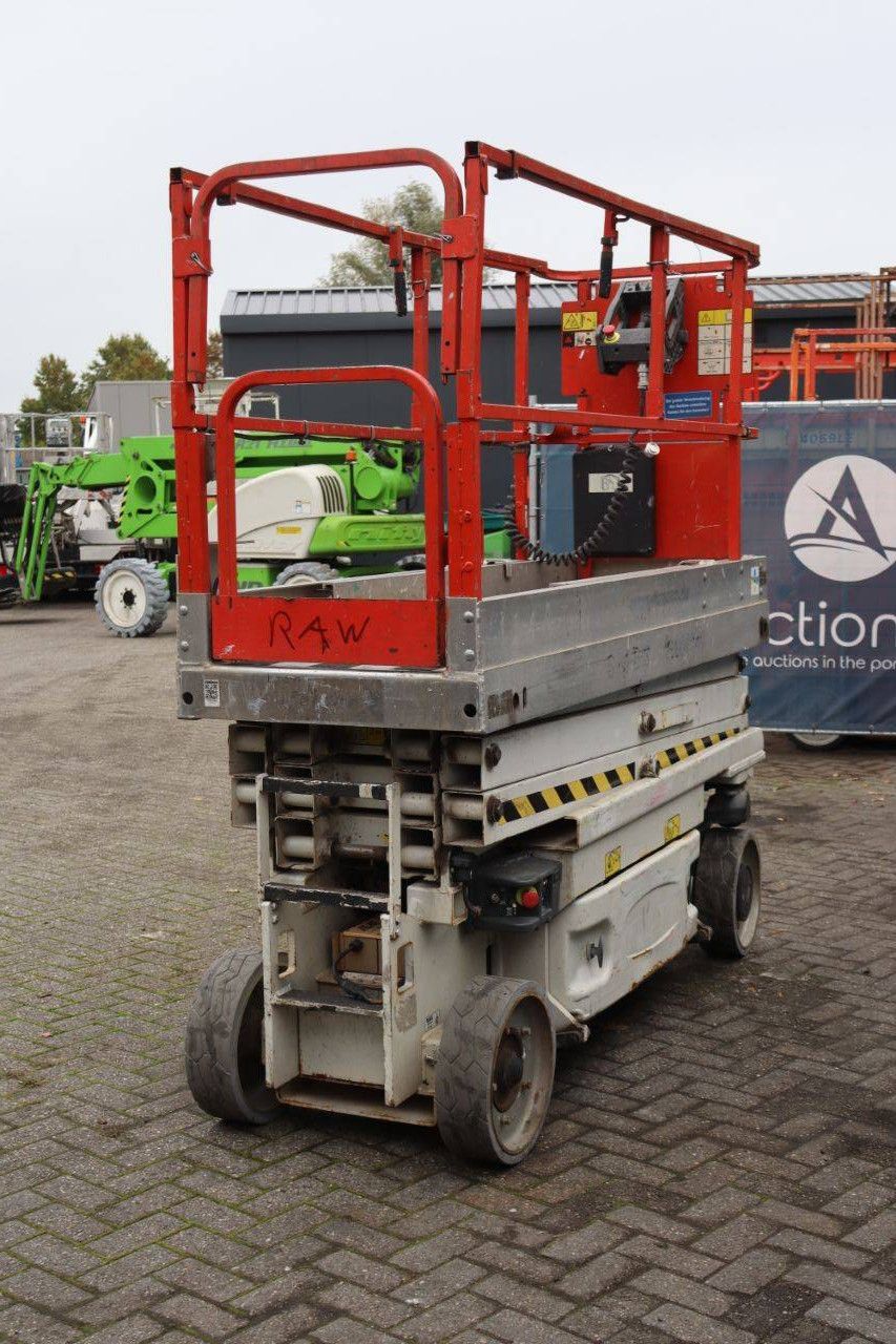 JLG 2030ES Electric Scissor Lift 8.1m 2014