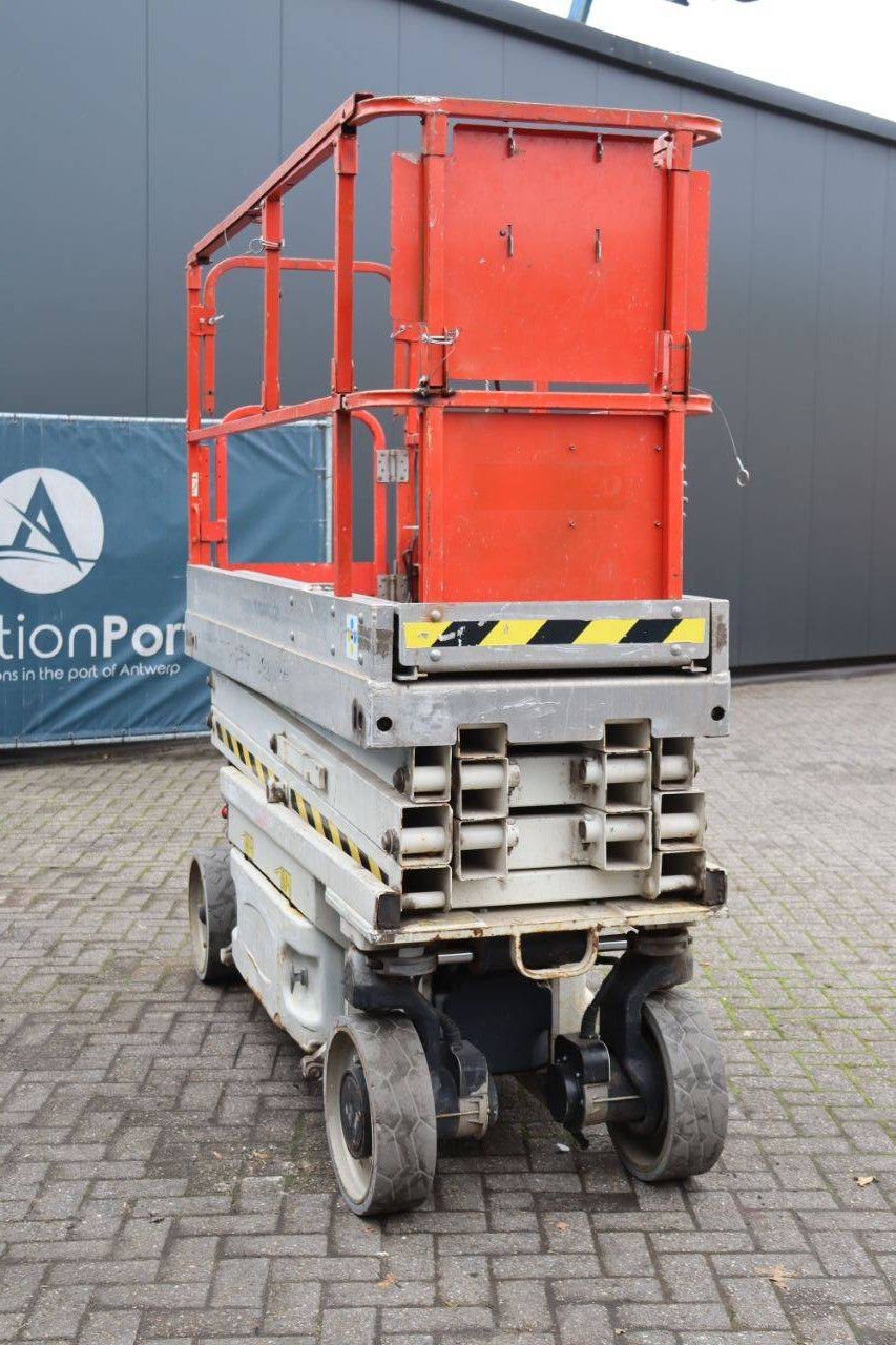 JLG 2030ES Electric Scissor Lift 8.1m 2014