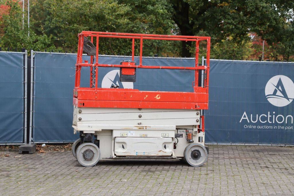 JLG 2032ES Electric Scissor Lift 8.1m 2016