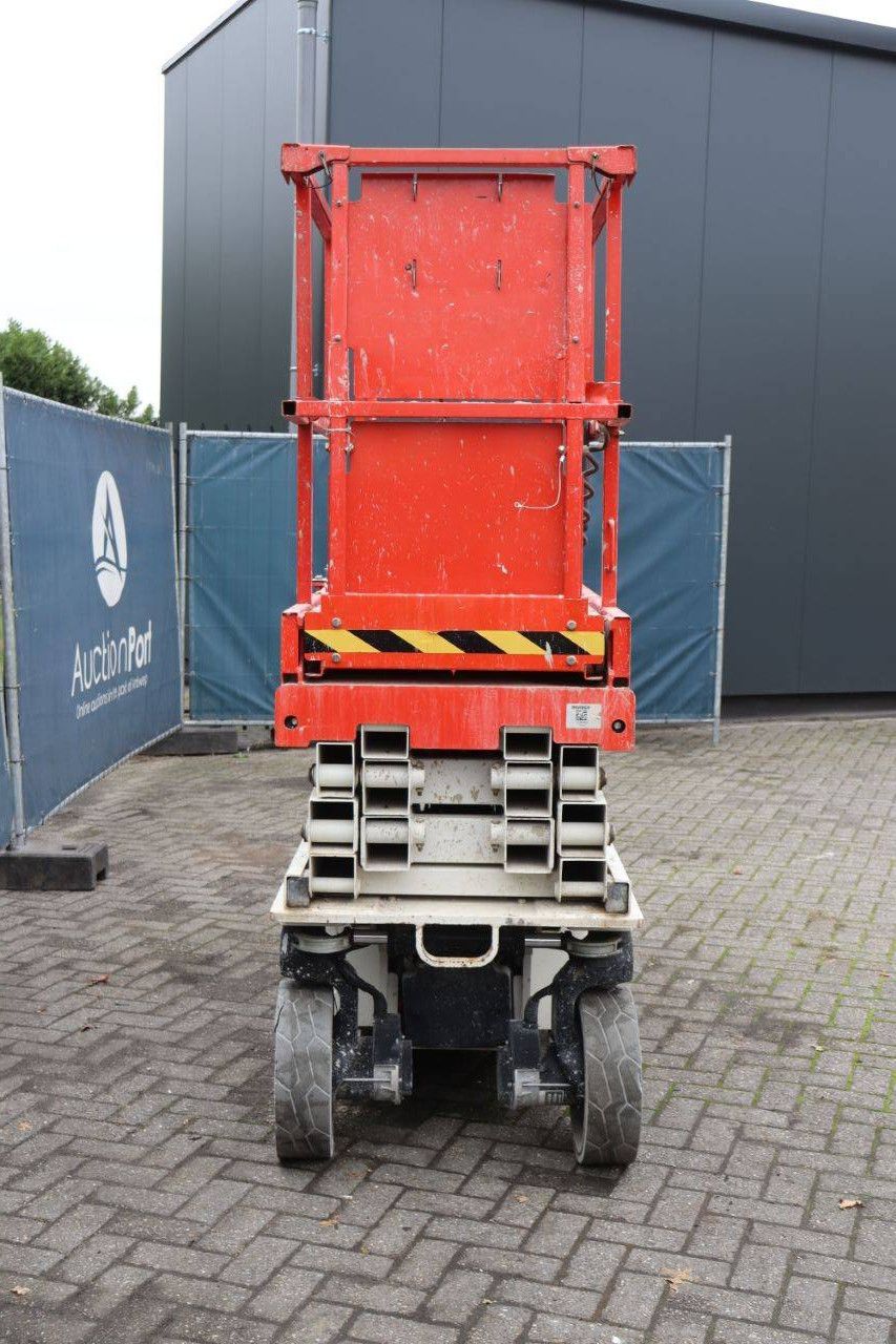JLG 2032ES Electric Scissor Lift 8.1m 2016