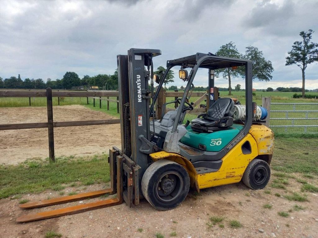Forklift Komatsu FG30T-16R LPG 3000kg 3.7m 2006