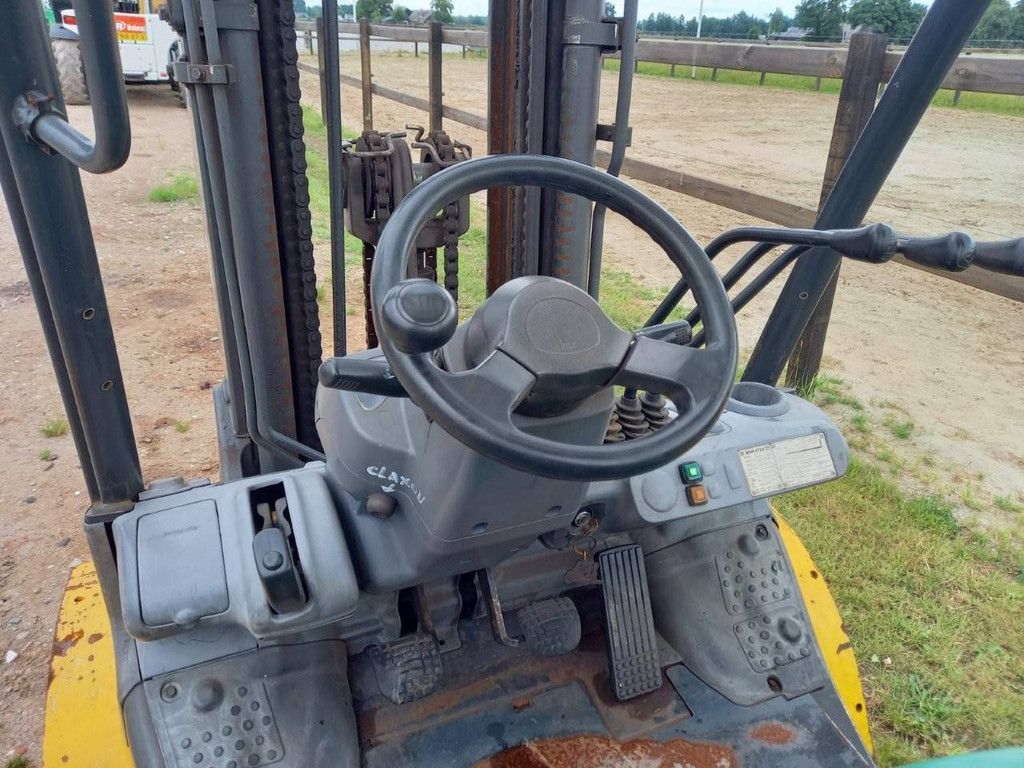 Forklift Komatsu FG30T-16R LPG 3000kg 3.7m 2006