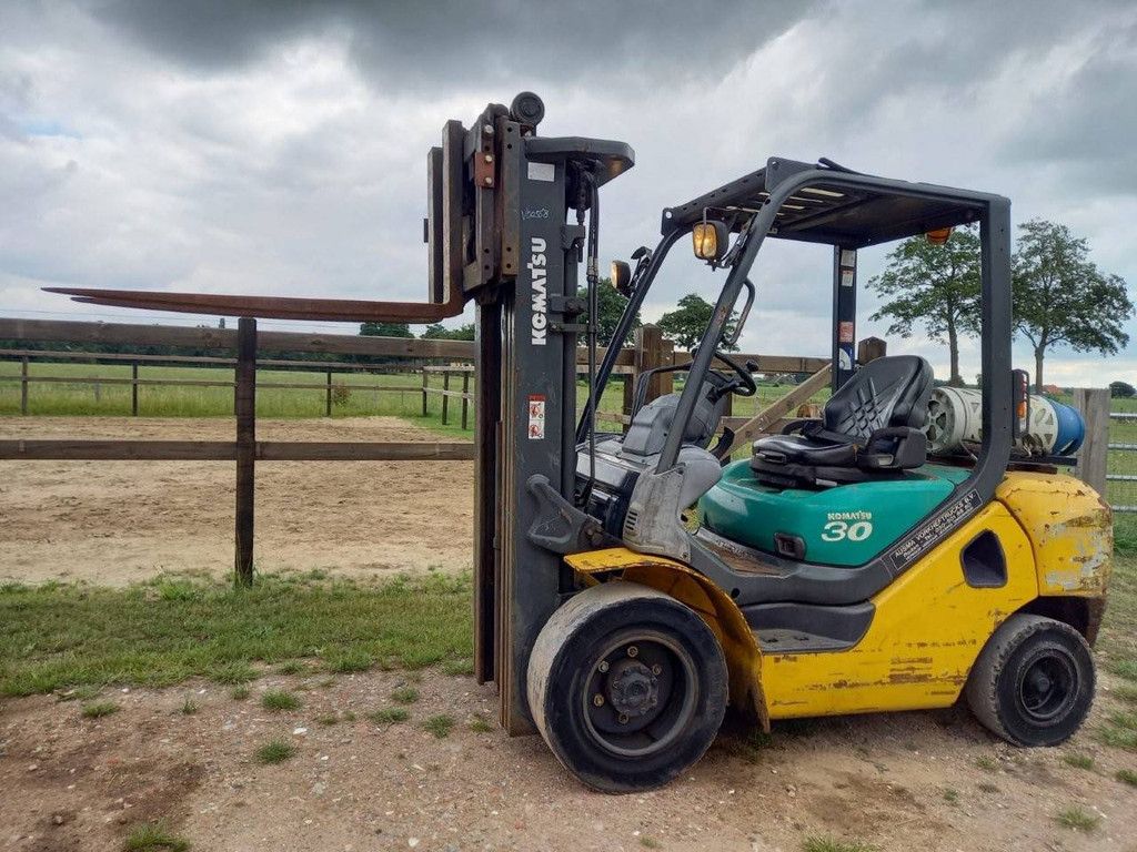 Forklift Komatsu FG30T-16R LPG 3000kg 3.7m 2006