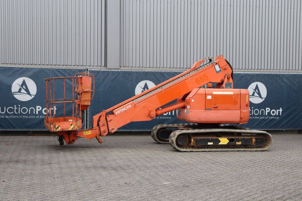 Hitachi HX99B-2 Diesel-Teleskoparbeitsbühne, 11,7 m
