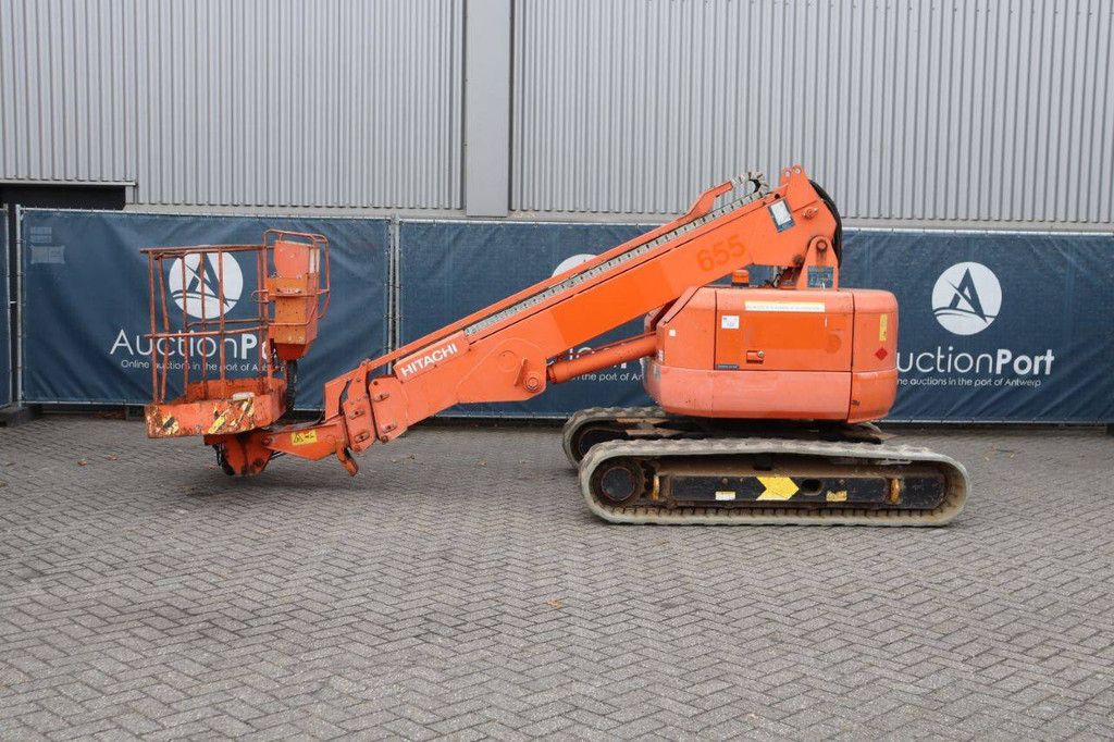 Hitachi HX99B-2 Diesel-Teleskoparbeitsbühne, 11,7 m