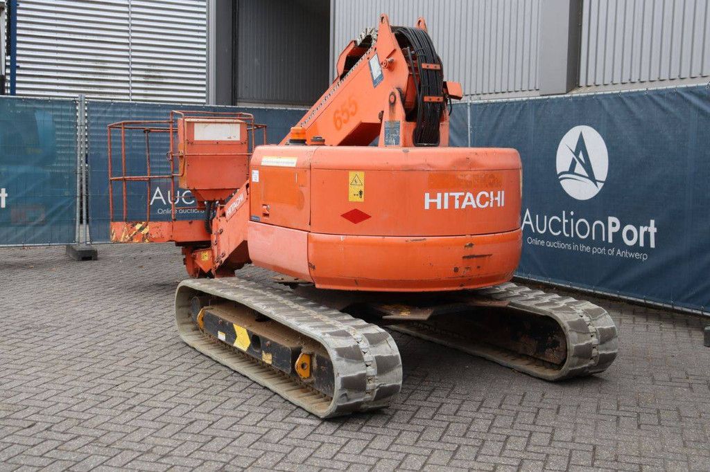 Hitachi HX99B-2 Diesel-Teleskoparbeitsbühne, 11,7 m