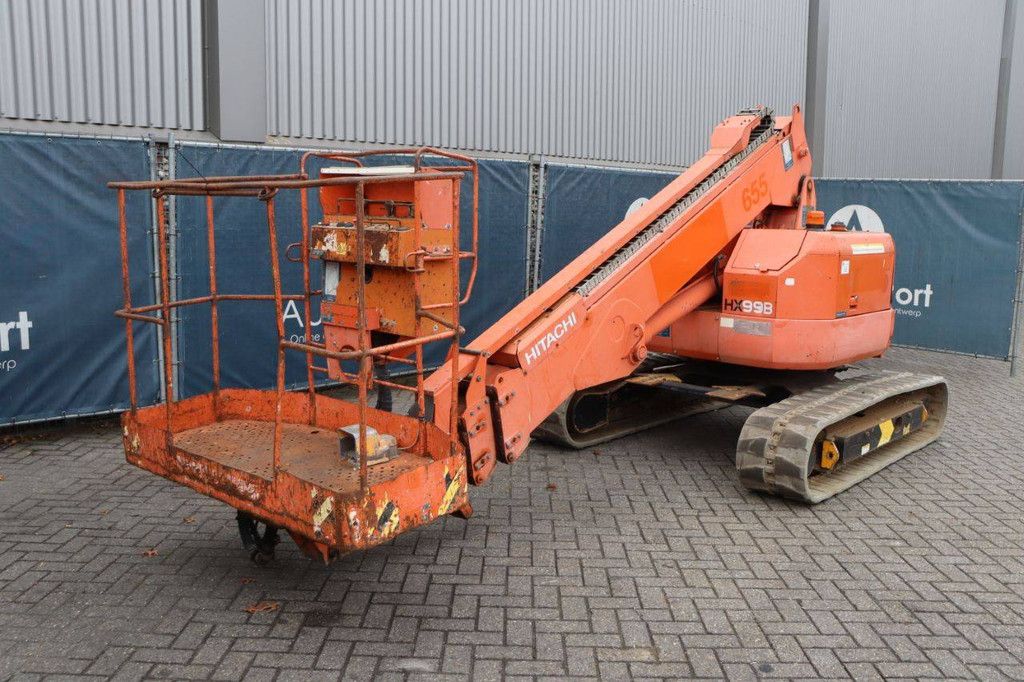 Hitachi HX99B-2 Diesel-Teleskoparbeitsbühne, 11,7 m