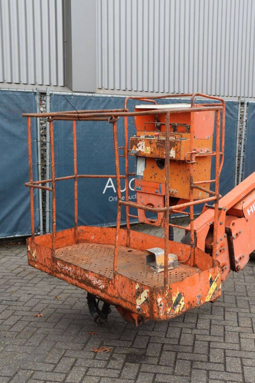Hitachi HX99B-2 Diesel-Teleskoparbeitsbühne, 11,7 m