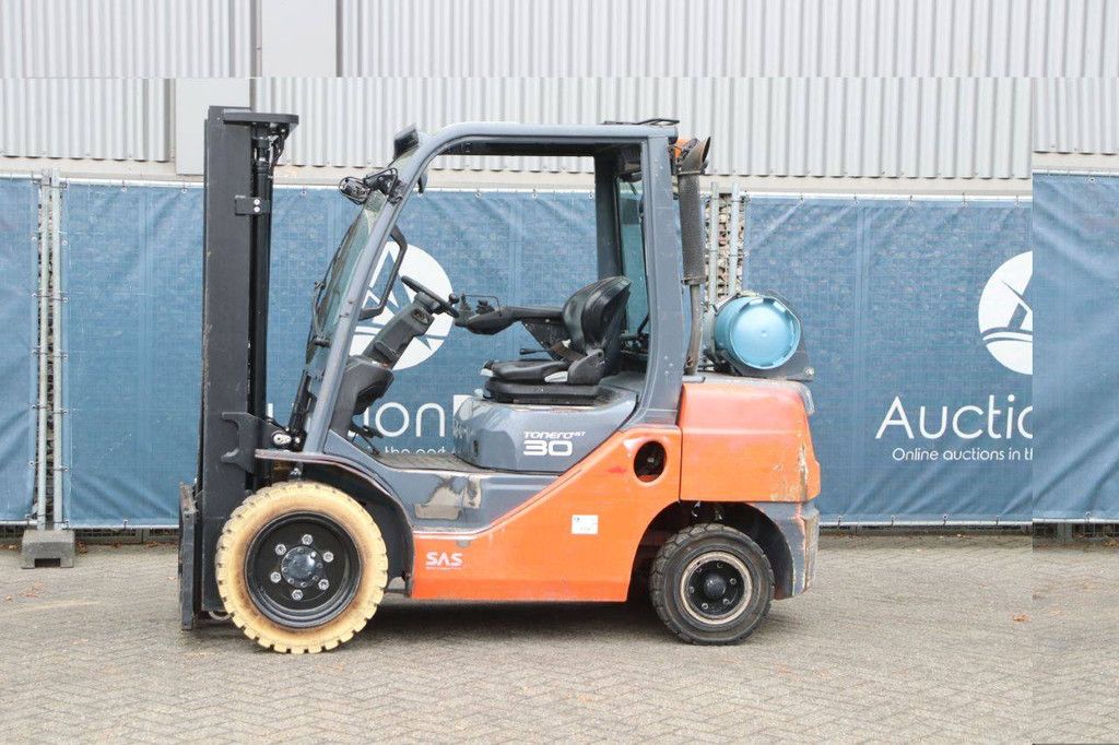 Heftruck Toyota 068FG30F LPG 3000kg 3.3m 2017