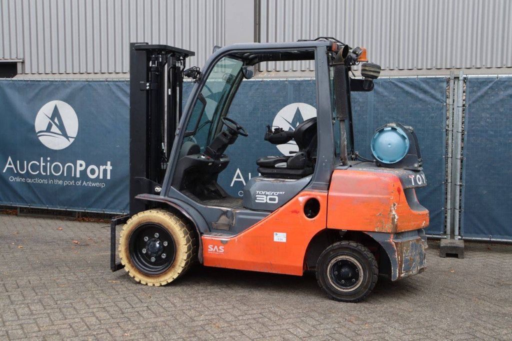 Heftruck Toyota 068FG30F LPG 3000kg 3.3m 2017