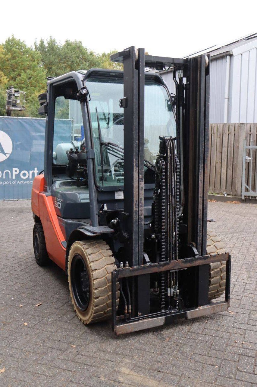 Heftruck Toyota 068FG30F LPG 3000kg 3.3m 2017