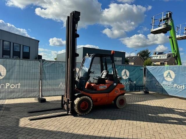 Heftruck Linde H30T LPG 3000kg 8.1m 1994