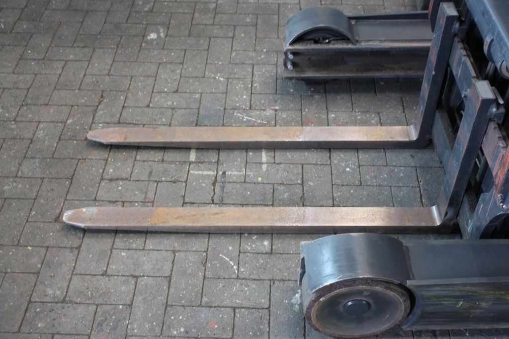 Schubmaststapler Linde R14-01 Elektro 1400kg 8,6m 2015