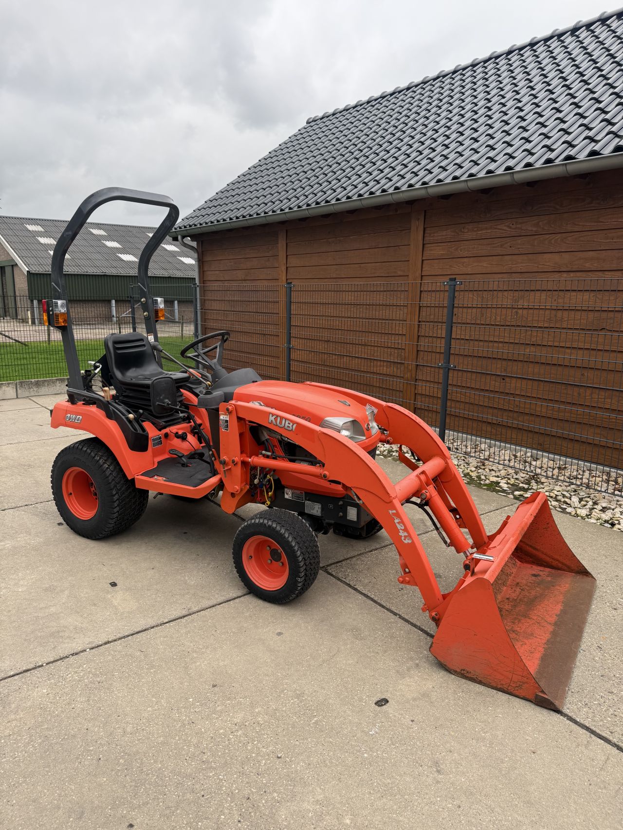 Kubota bx2350 Hydrostaat met voorlader