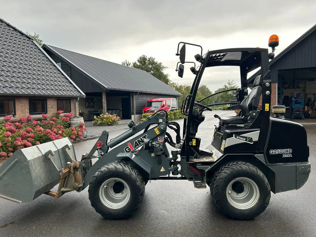 Giant G2500HD X-tra VERKOCHT