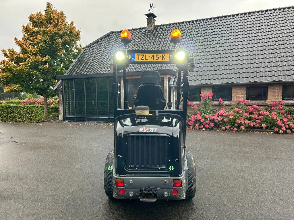 Giant G2500HD X-tra VERKOCHT