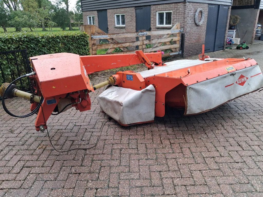 Kuhn Fc243 maaier met kneuzer