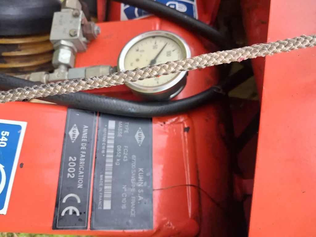 Kuhn Fc243 maaier met kneuzer
