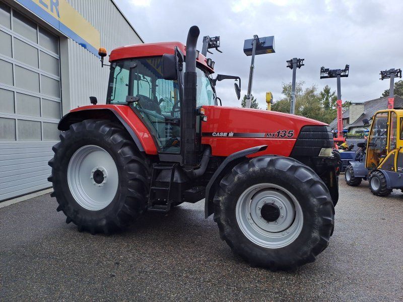 Case IH MX 135